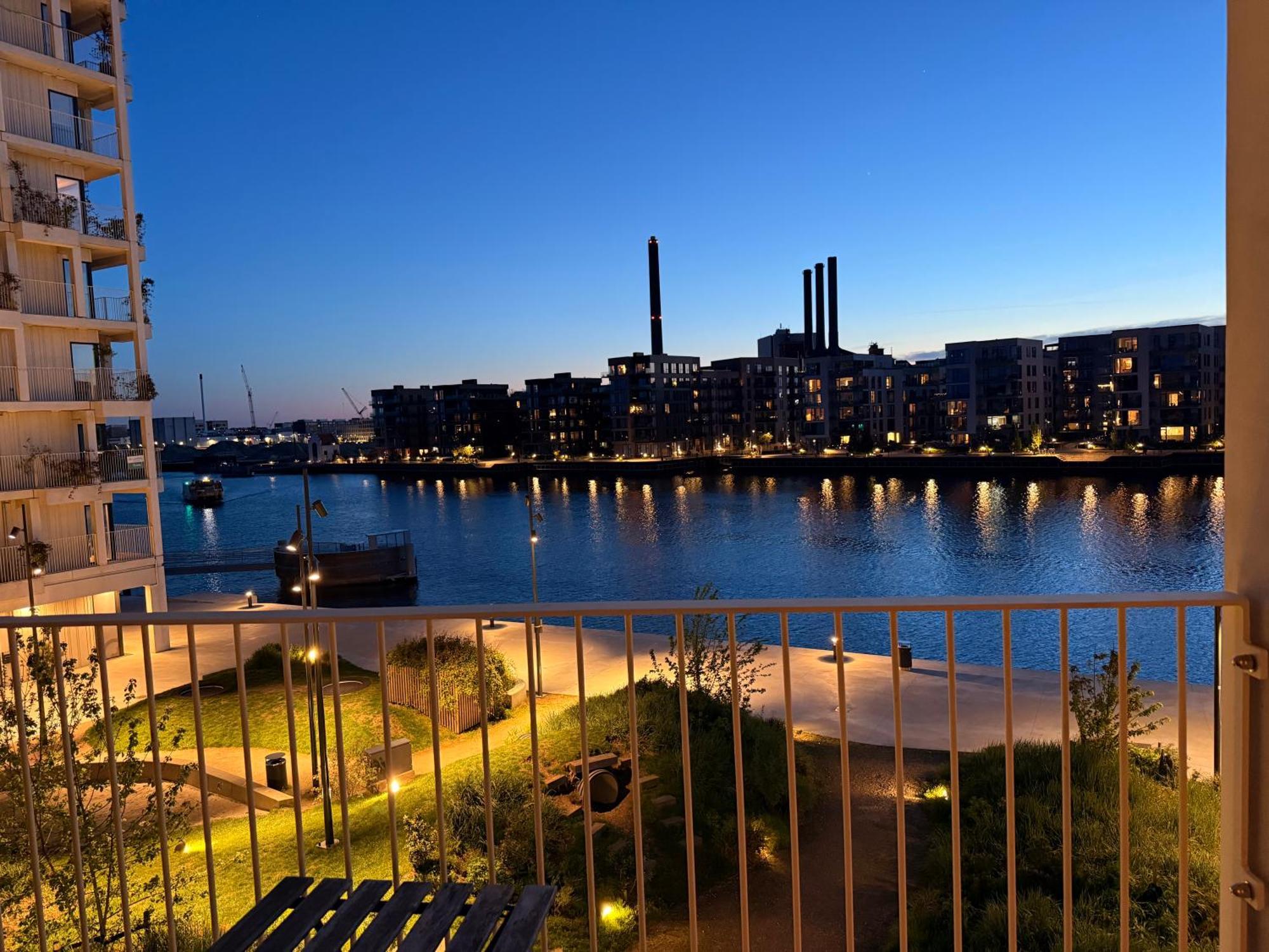 Apartment Laekker Med Vand Udsigt Pa Islands Brygge